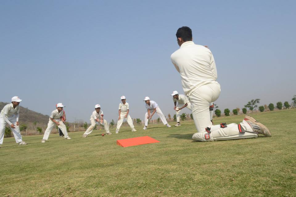 SS Cricket Player Fielding practice